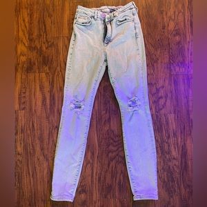 Light wash high waisted skinny jeans